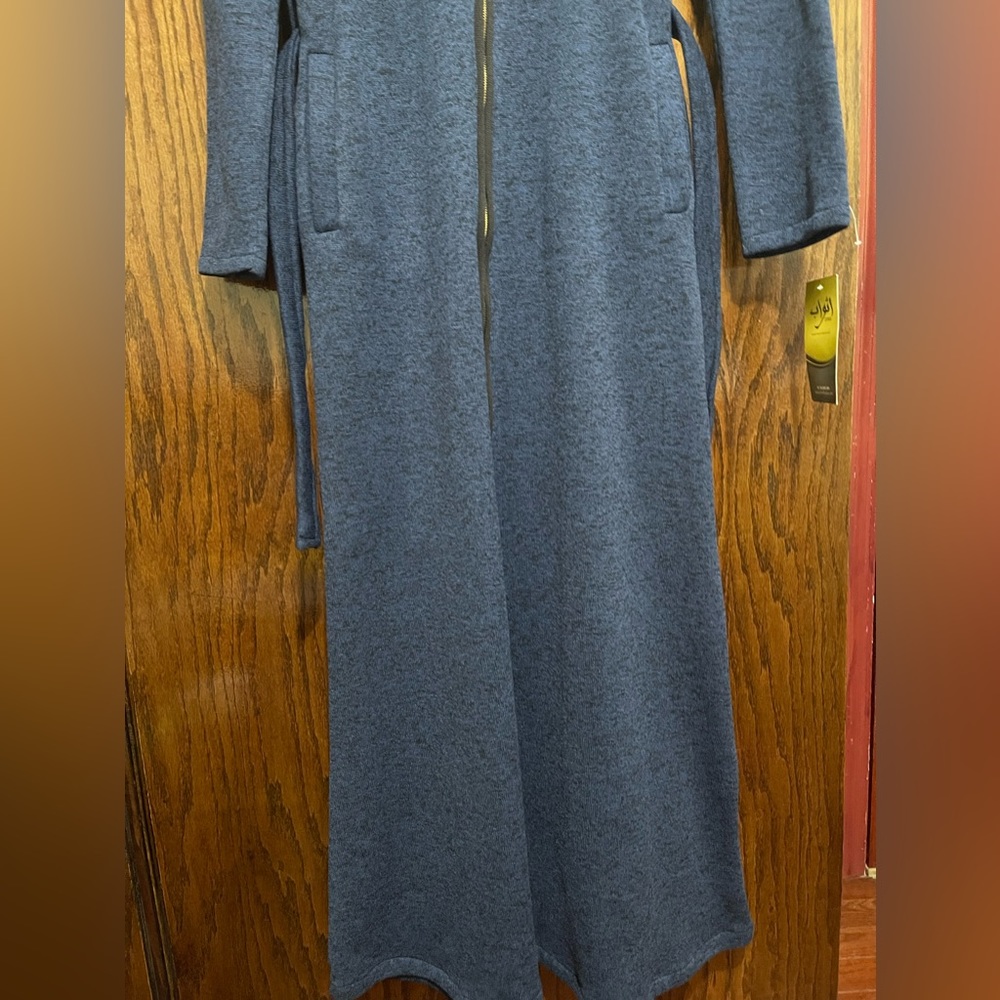 Abaya - Picture 2 of 3